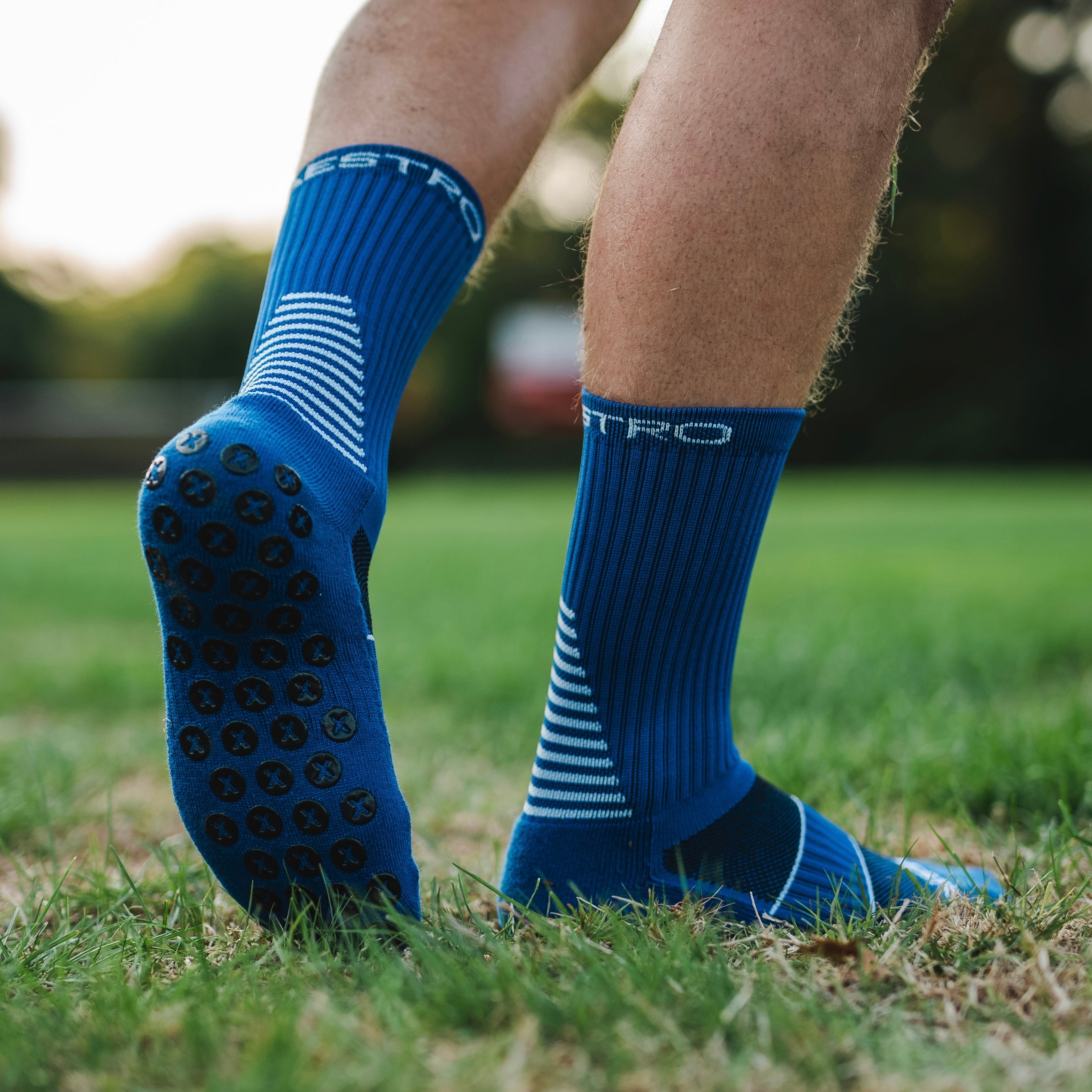 Blue Maestro Grip Socks Medium (6-8 US)