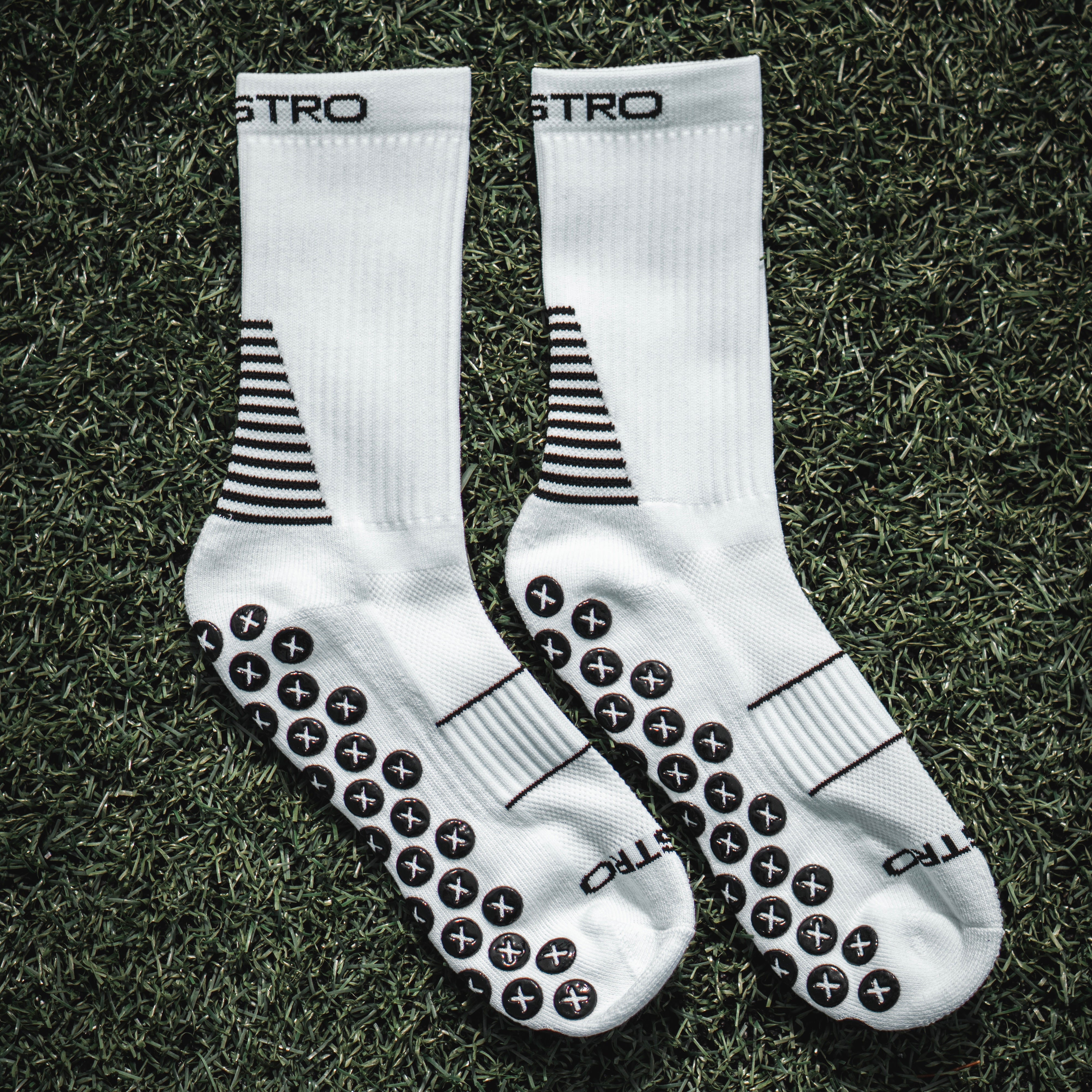 Maestro Grip Socks – Calcetines antideslizantes para hombre – Calcetines  antideslizantes para fútbol baloncesto hockey fútbol – Yaxa Costa Rica