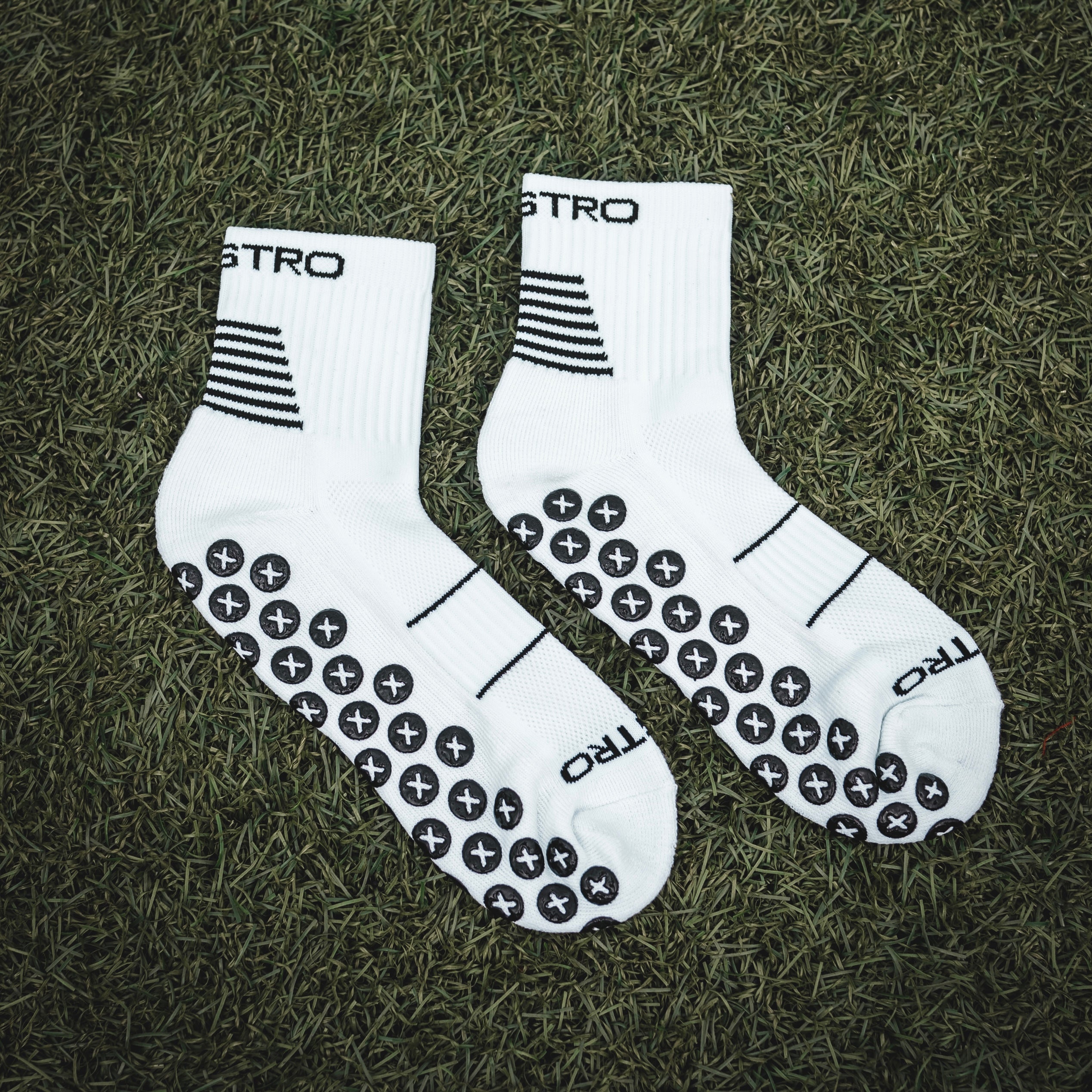 White Maestro Ankle Grip Socks