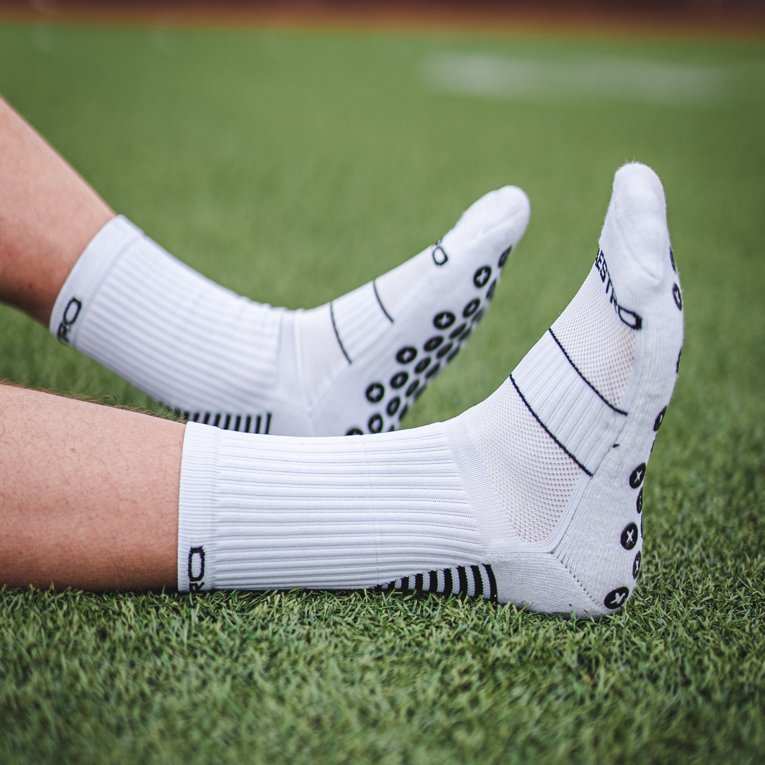 Maestro Grip Socks – Calcetines antideslizantes para hombre – Calcetines  antideslizantes para fútbol baloncesto hockey fútbol – Yaxa Costa Rica